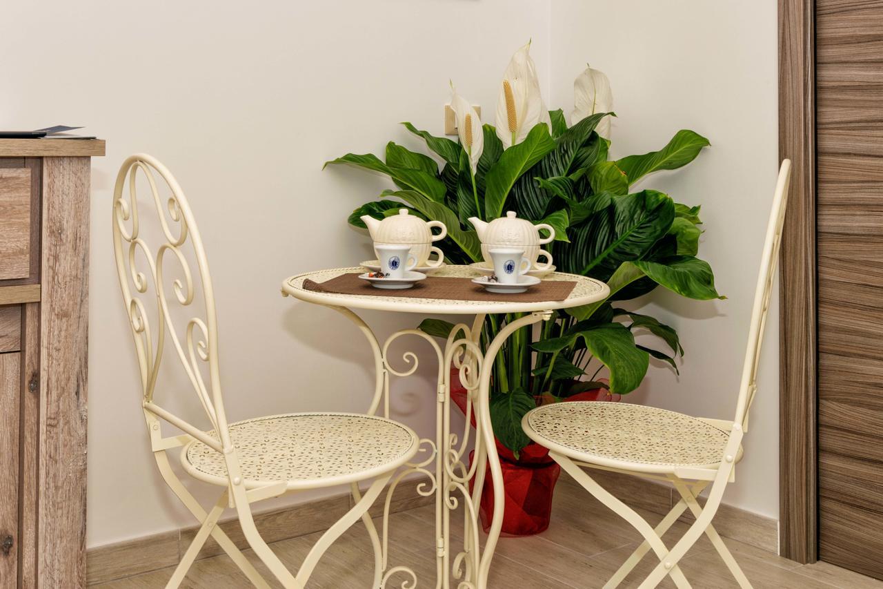Le Cupole Deco Bed & Breakfast ปาแลร์โม ภายนอก รูปภาพ